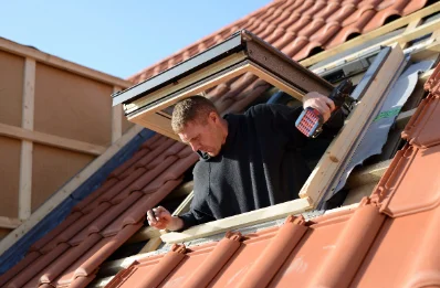 Pose de fenêtres de toit Velux à Montbartier